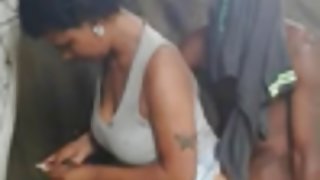 熱金發他媽的與色情場景中的肌肉男