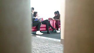我女朋友的婊子用她長長的舌頭盯著我