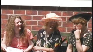 我帶著我的學生去睡覺，我給了她一些性教訓，尤其是如何吸吮和排出陰莖