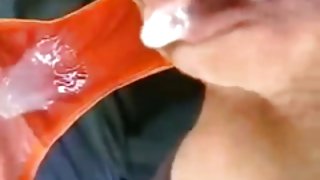 他媽的夫婦錄影在海灘的